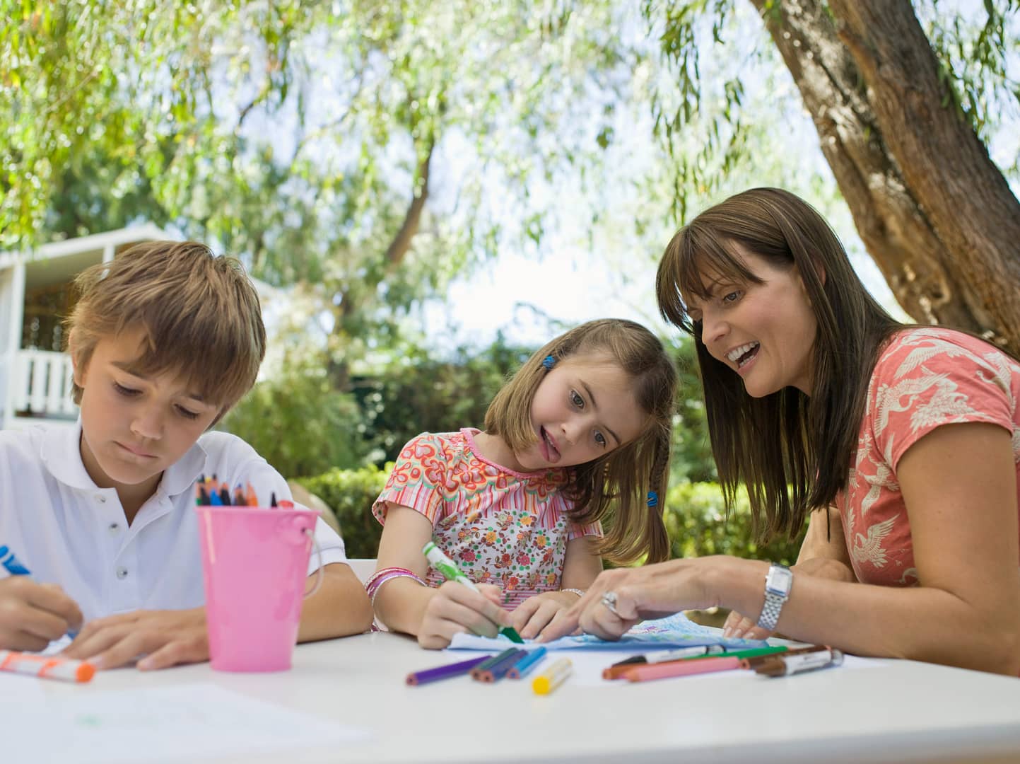 Crafting with Kids: Fun and Easy Handcrafting Activities for Families 1 Crafting with Kids: Fun and Easy Handcrafting Activities for Families