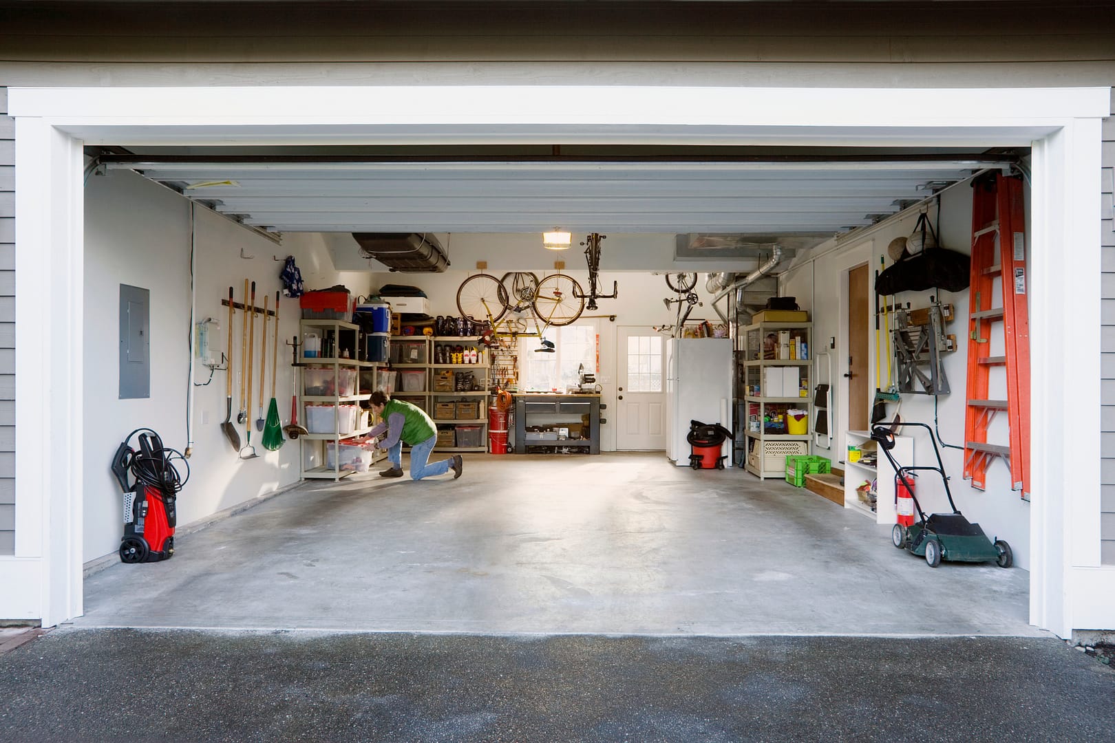 Transform Your Garage: A Step-by-Step Organization Guide 1 Transform Your Garage: A Step-by-Step Organization Guide